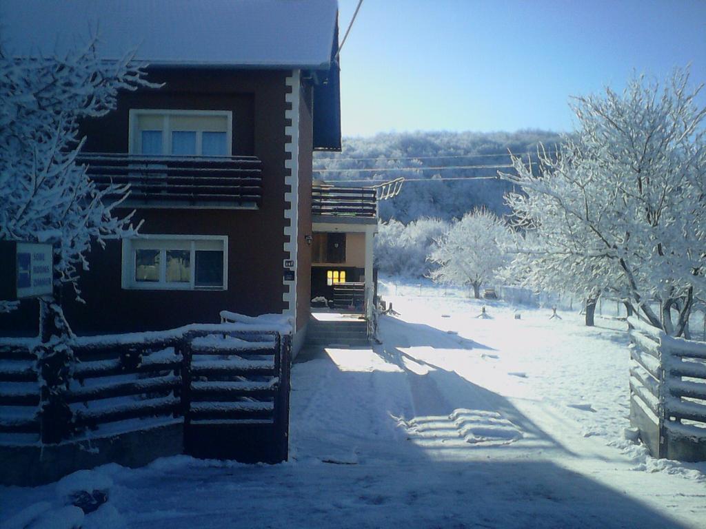 Gacka Rooms Vrhovine Quarto foto